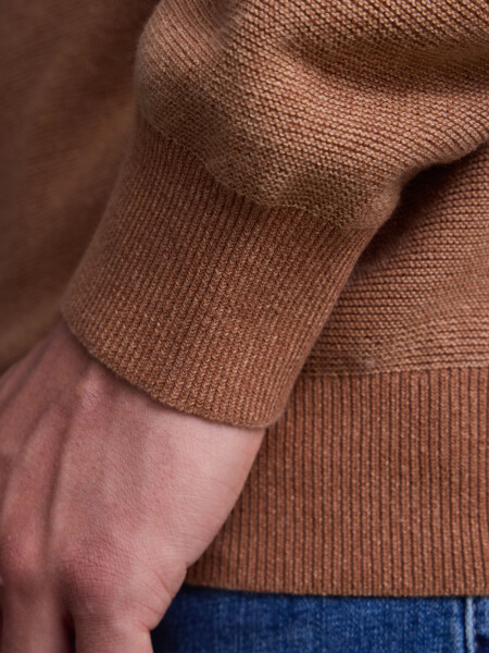 SWEATER HUAPI 6.0 CAMEL