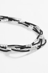 Collar cordón detalles metálicos negro