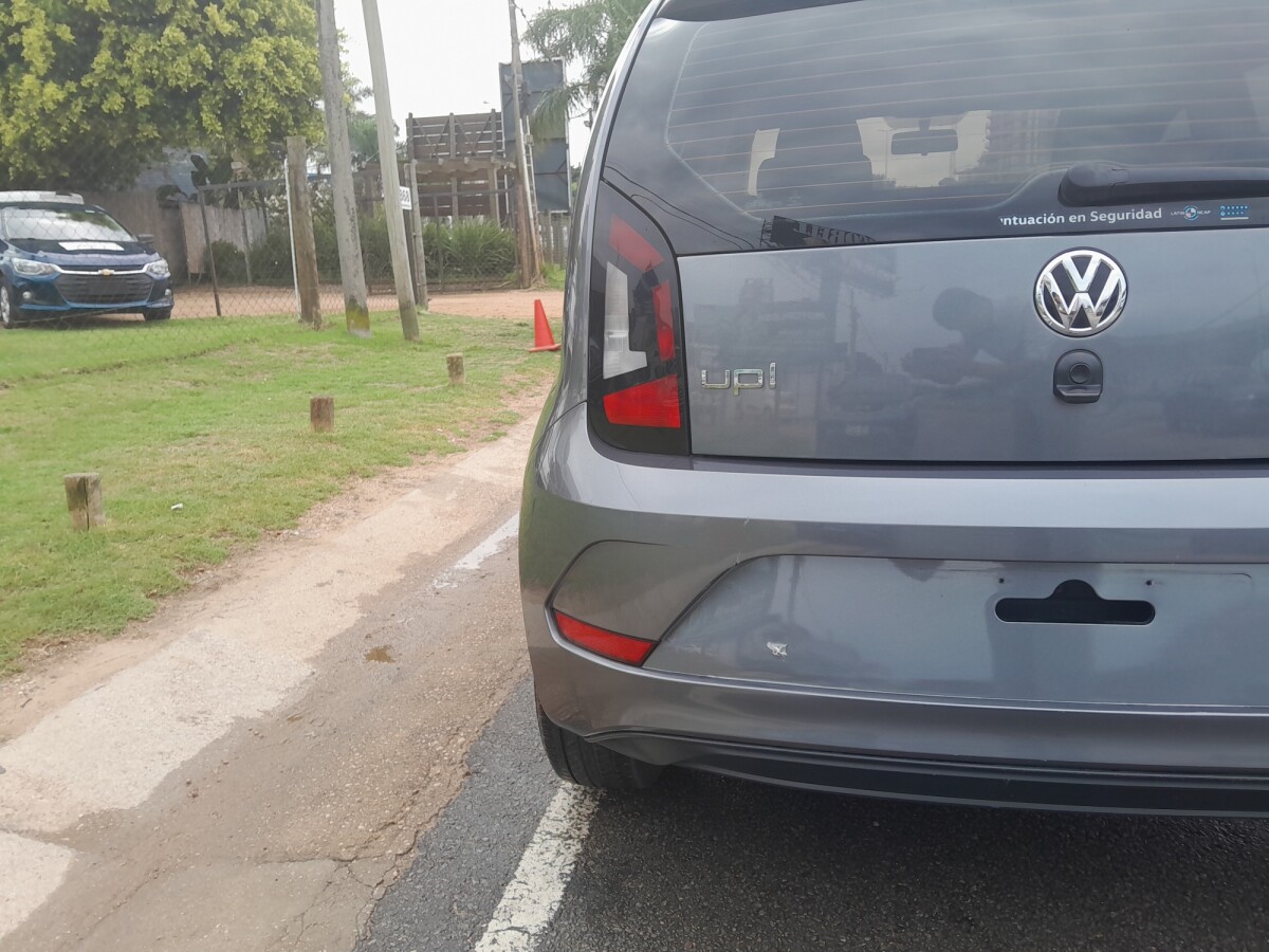 Volkswagen Up Move 1.0 Extra Full | Permuta / Financia Volkswagen Up Move 1.0 Extra Full | Permuta / Financia