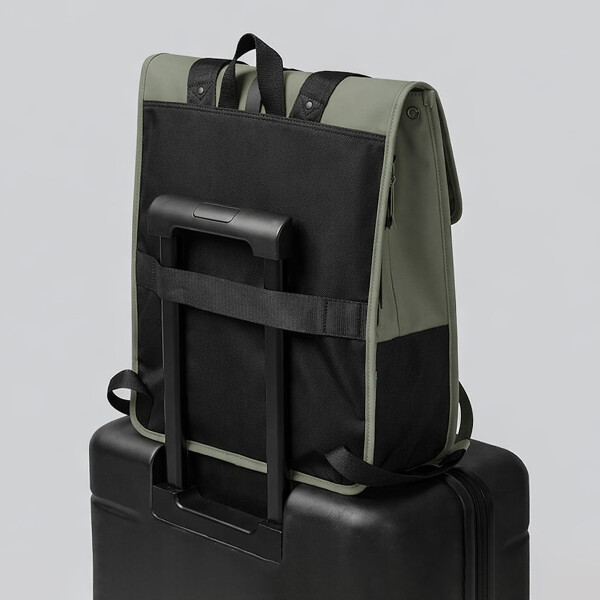 Mochila Gaston Luga Dash 18L C/ Bolsillo Laptop Notebook 16" Color Verde