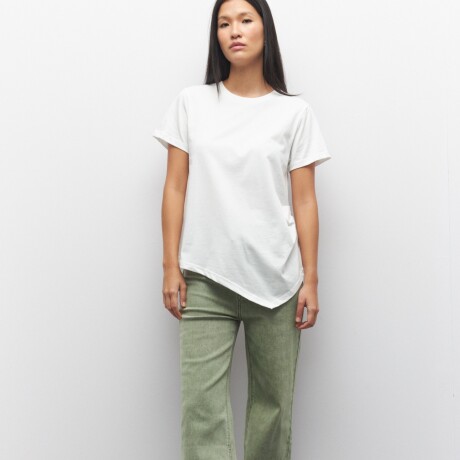 REMERA MONTAGUE Blanco