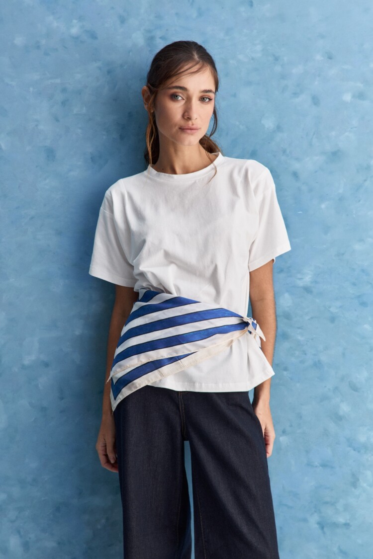REMERA MOREA Crudo