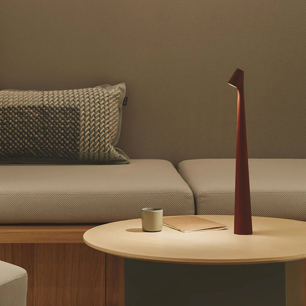 LUMINARIA DE MESA TALL TOUCH Naranja 