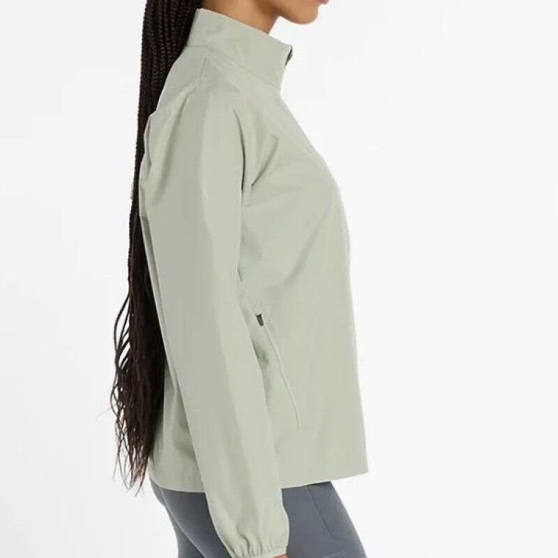 Campera New Balance Essentials Verde
