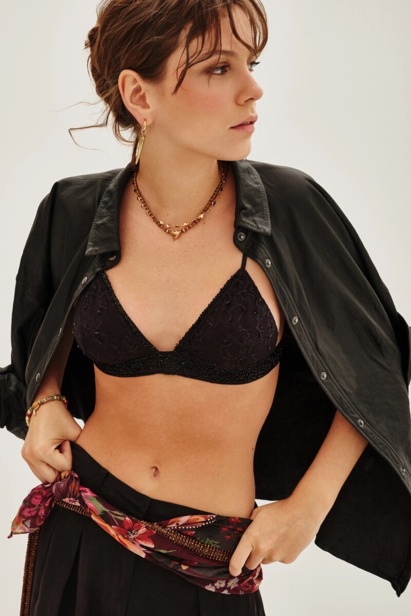 Crop Nusa Lace Negro