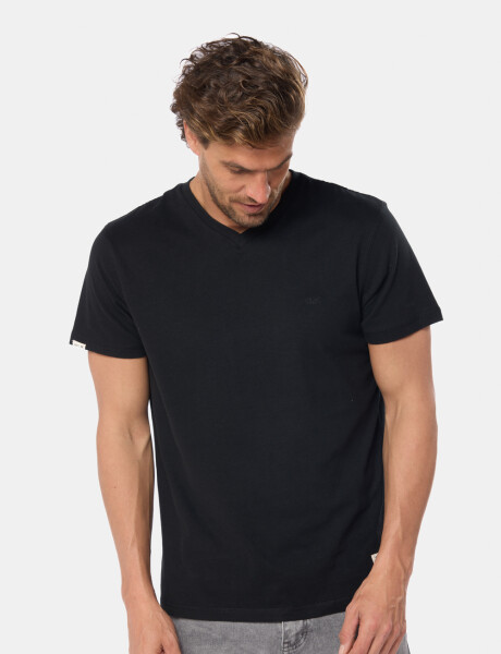 REMERA LISA ESCOTE V Negro