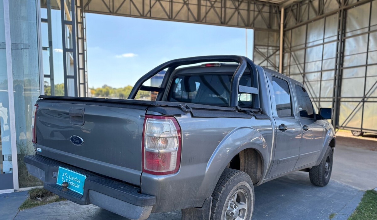Ford Ranger XLT 2,3 Nafta 4x2 - 2011 Ford Ranger XLT 2,3 Nafta 4x2 - 2011
