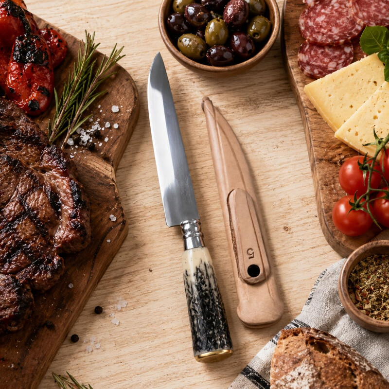 Cuchillo Artesanal Acero de Carbono Mango Simil Ciervo y Vaina de Cuero N°5 Cuchillo Artesanal Acero de Carbono Mango Simil Ciervo y Vaina de Cuero N°5