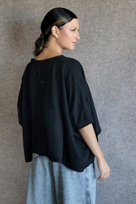 Remera Lara Lanilla Negra