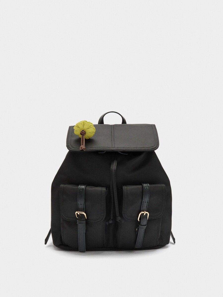 Mochila De Nylon Con Colgante negro
