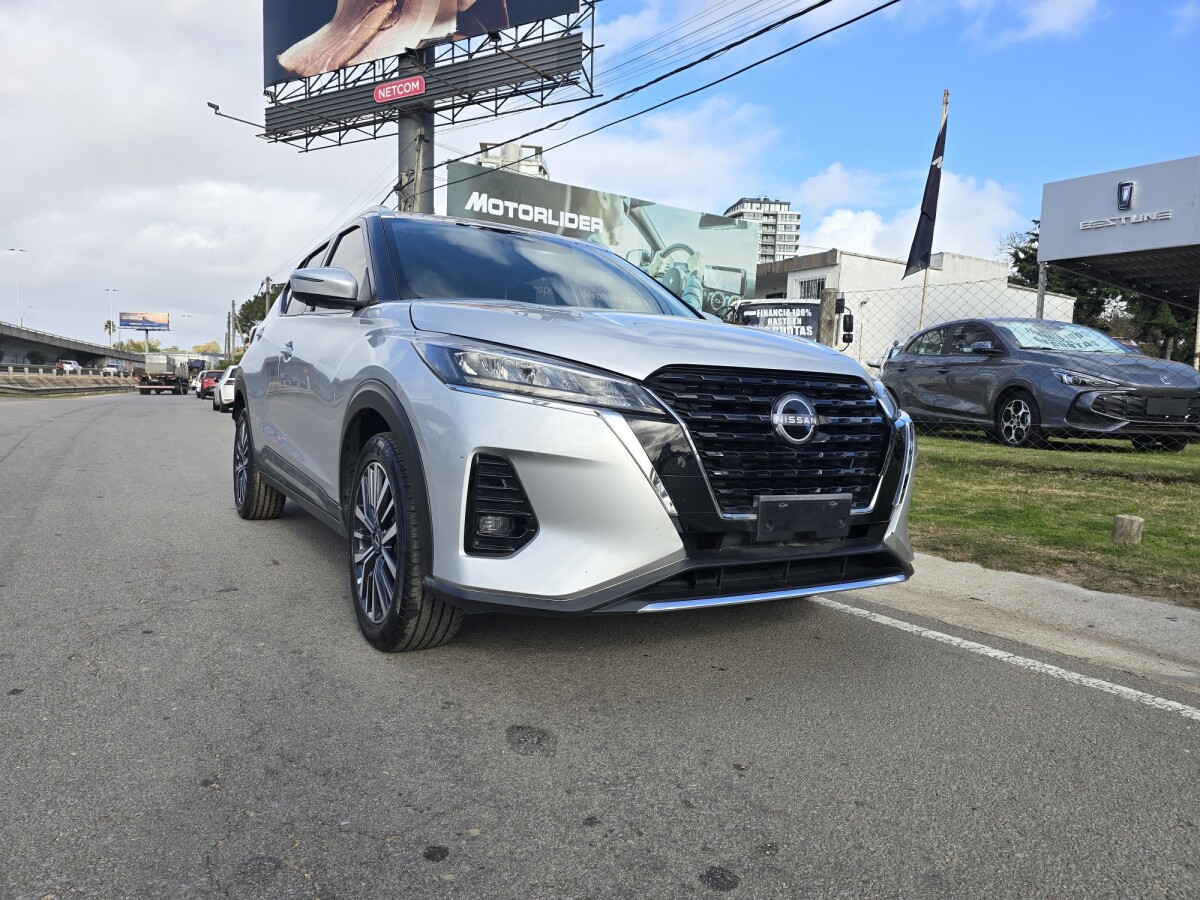 Nissan Kicks 1.6 Exclusive CVT| Permuta / Financia Nissan Kicks 1.6 Exclusive CVT| Permuta / Financia