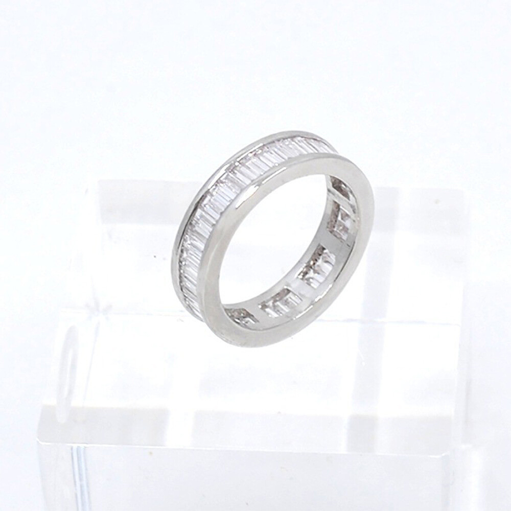 Anillo Sin Fin En Platino Con Brillantes Baguettes Anillo Sin Fin En Platino Con Brillantes Baguettes