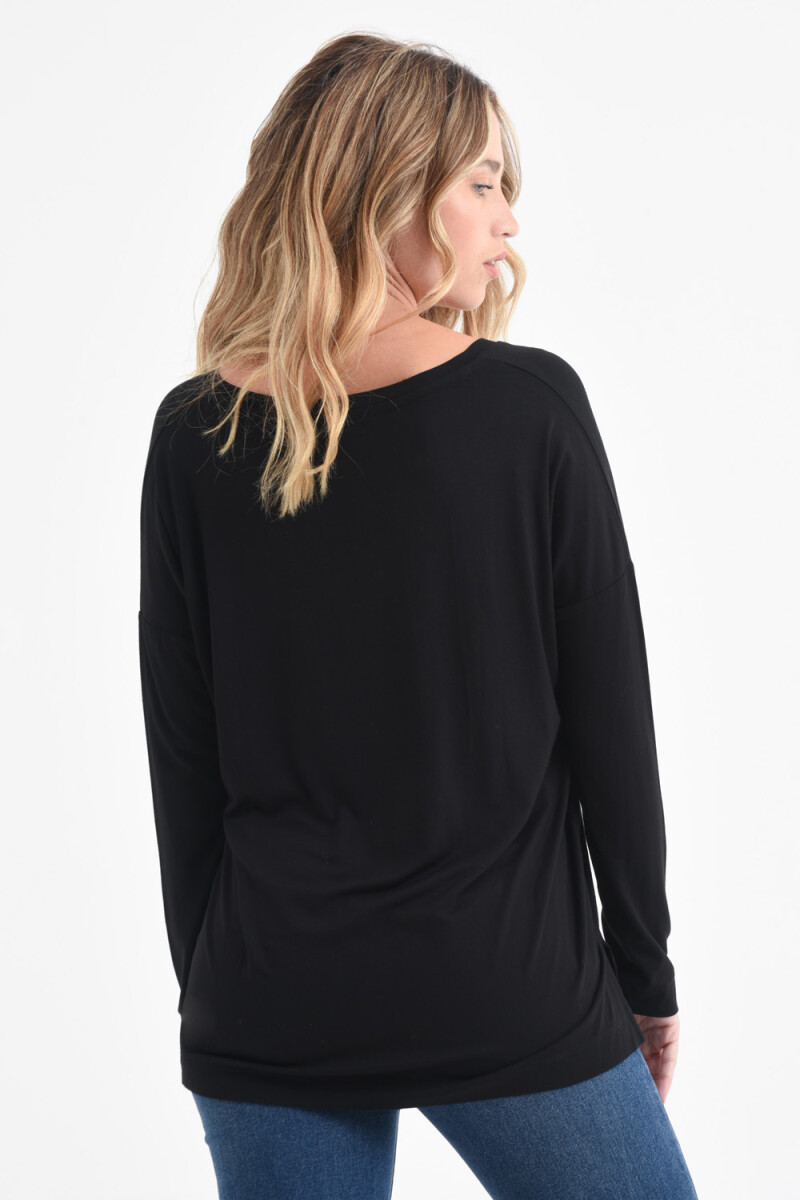 Remera manga larga escote en V Negro