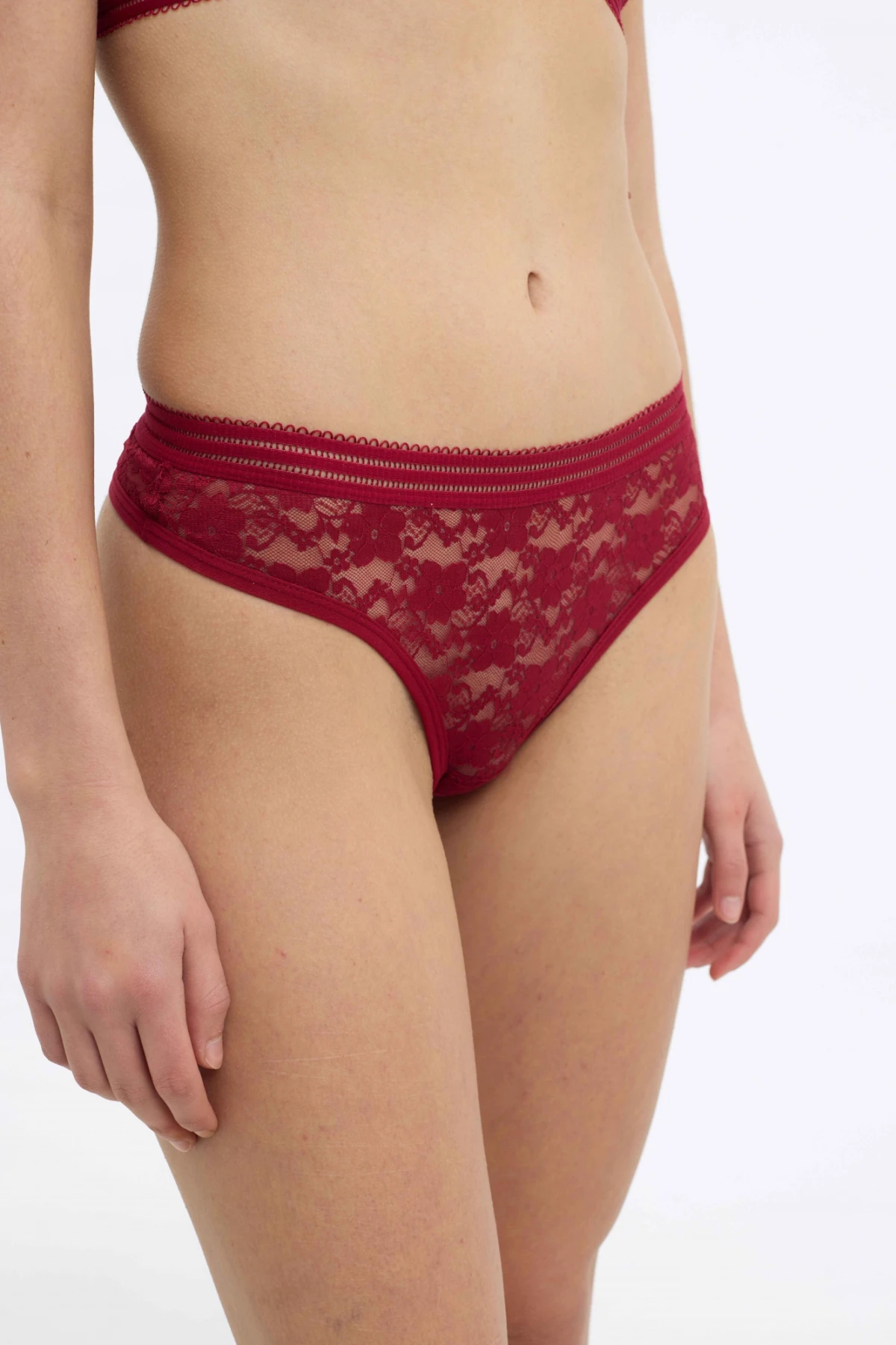 Colaless Evelia Rojo