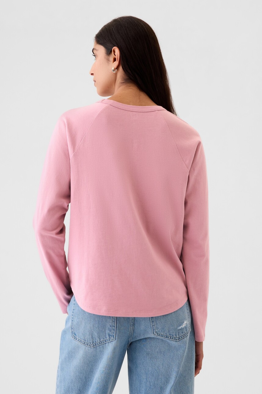 Remera Logo Gap Manga Larga Mujer Lilas Pink 16-1708 Tcx