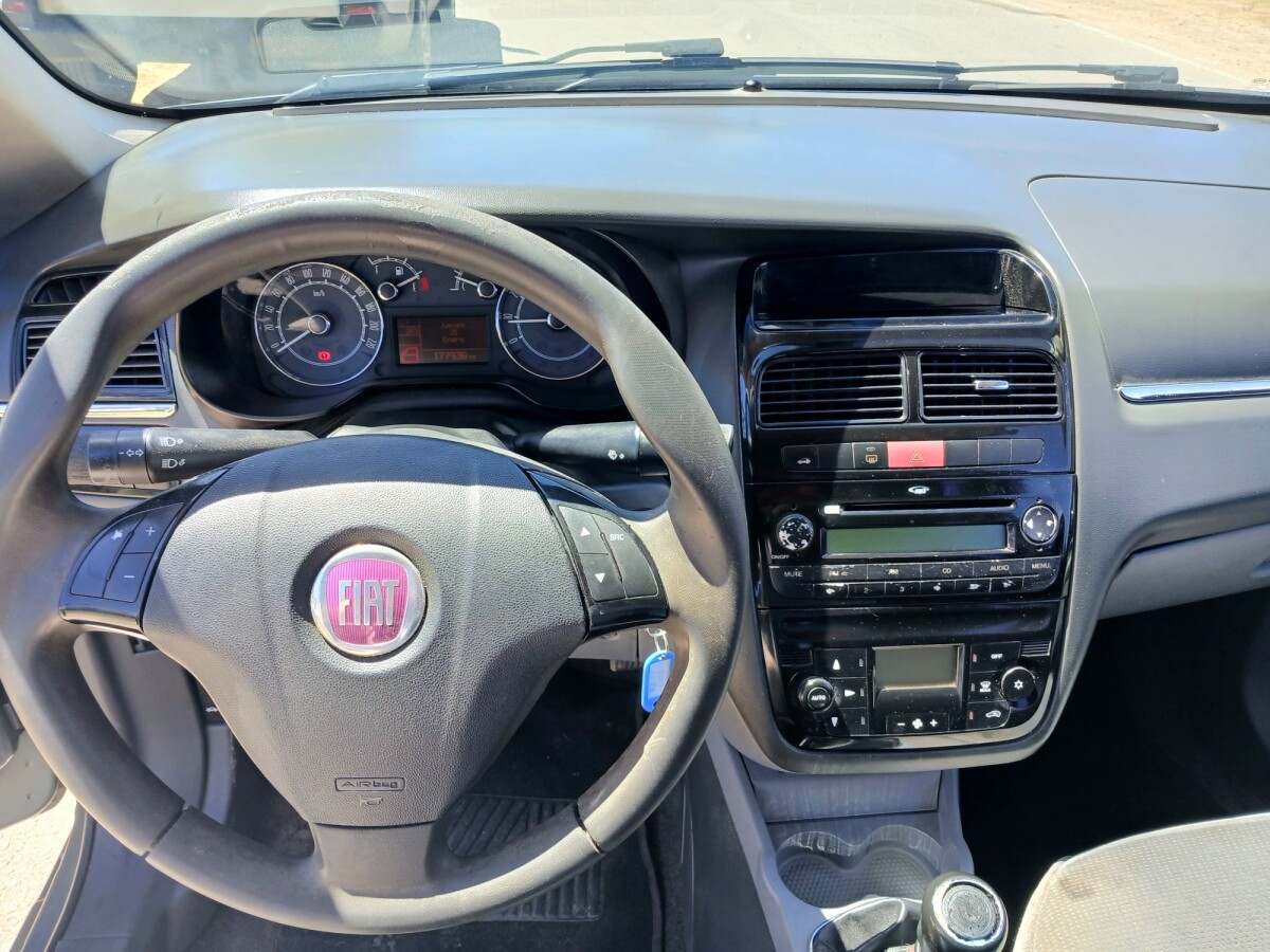 Fiat Línea Extra Full EXCELENTE ESTADO! | Permuta / Financia Fiat Línea Extra Full EXCELENTE ESTADO! | Permuta / Financia