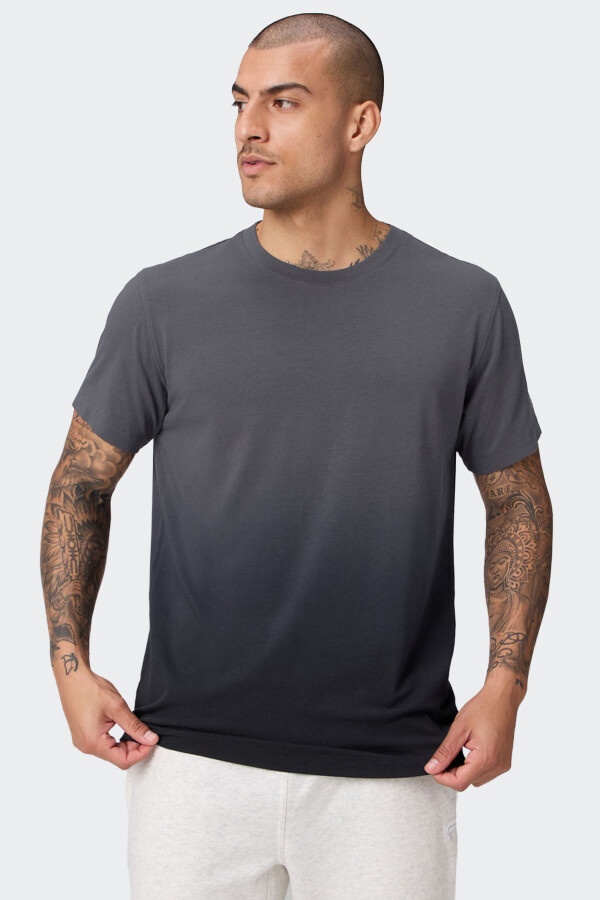 Remera Fabletics Gris
