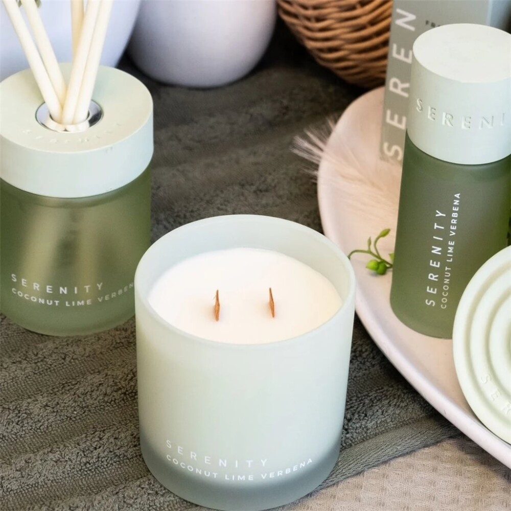 Vela Aromática Serenity Coconut Lime 295 ml VELA AROMATICA 295ML SERENITY COCONUT LIME