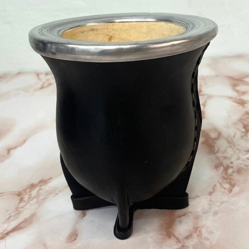 Mate camionero artesanal forrado en cuero N/a