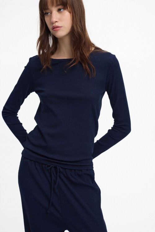 Remera Ágata Azul Marino