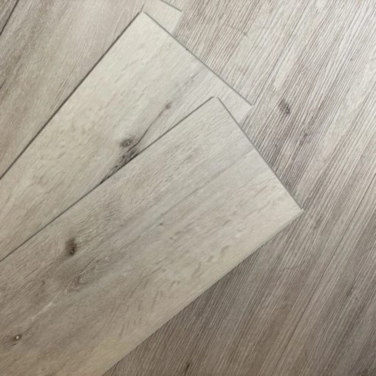 Piso Vinílico Inteligente SPC - Roble Gris XL 