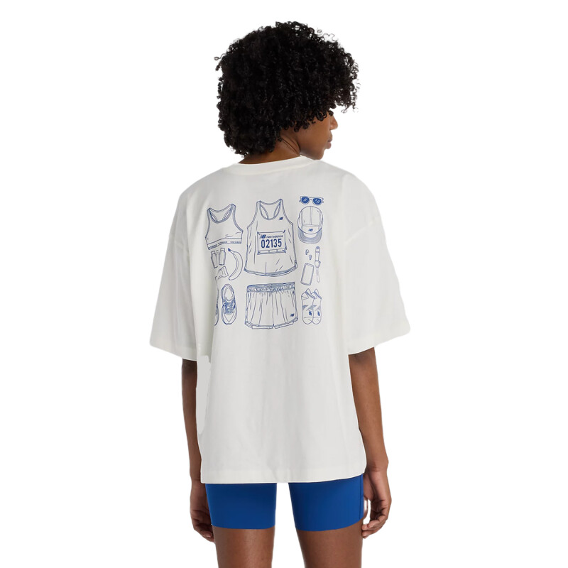 Remera New Balance Outfit Layout - Blanco Remera New Balance Outfit Layout - Blanco