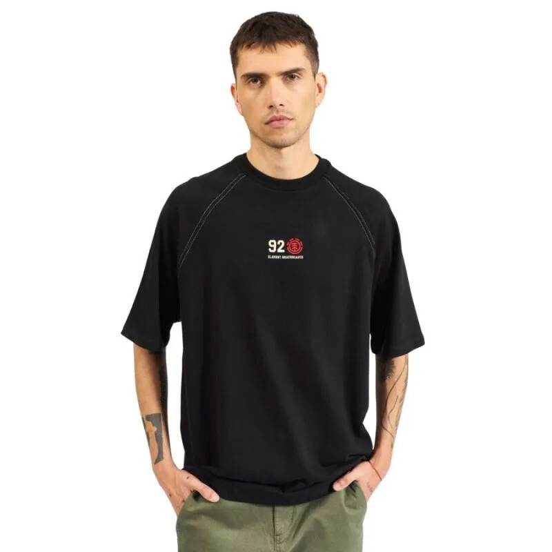 Remera Billabong Crest Ranglan - Negro Remera Billabong Crest Ranglan - Negro