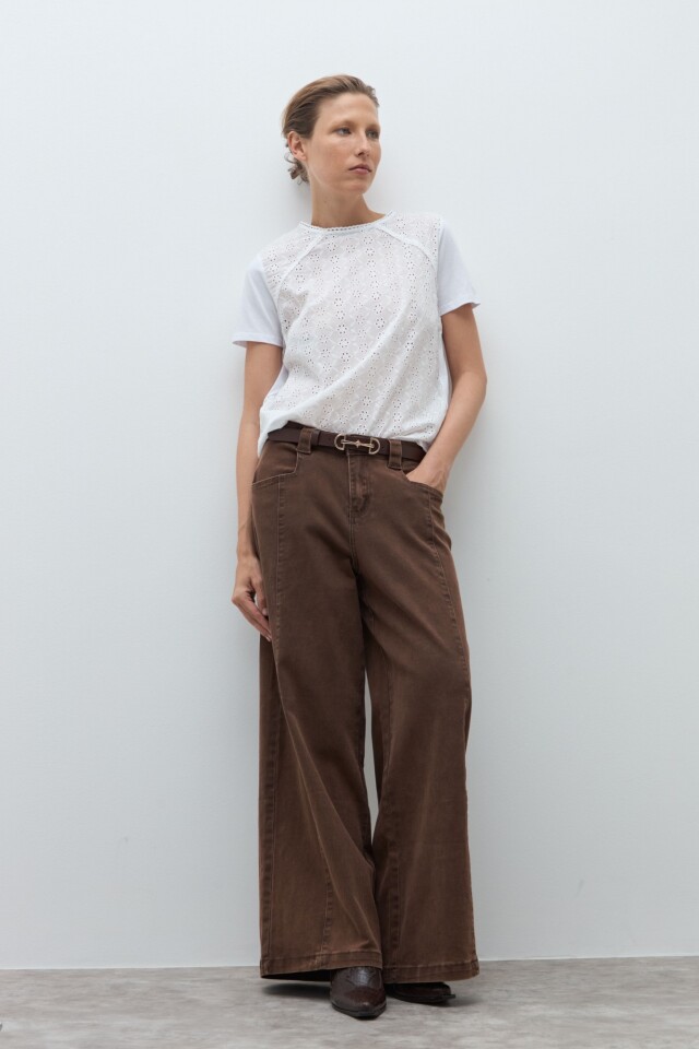 Remera frente broderie blanco