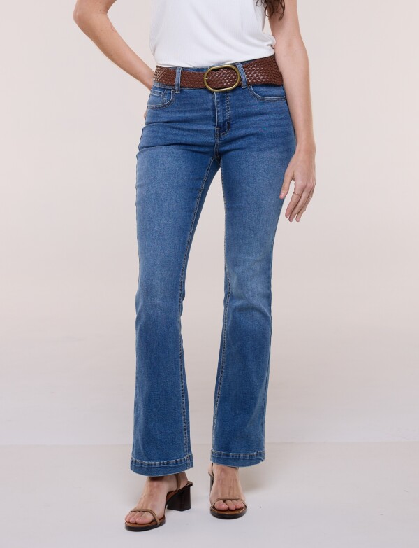Jean Bootcut Con Cinto JEAN