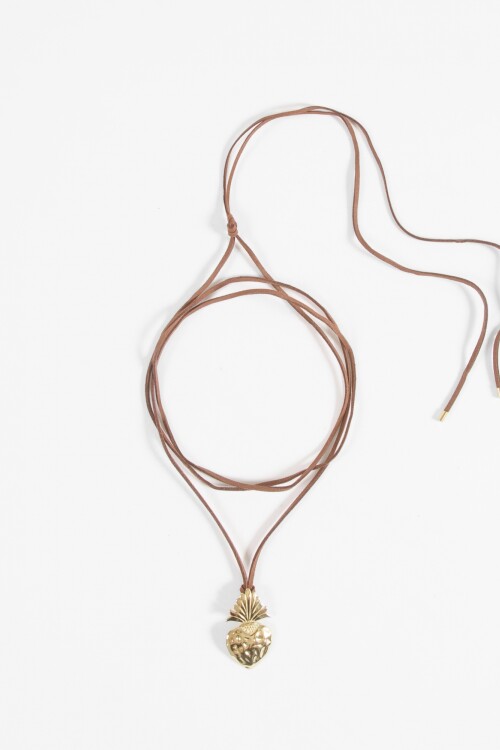Collar acero cordón dije cora dorado