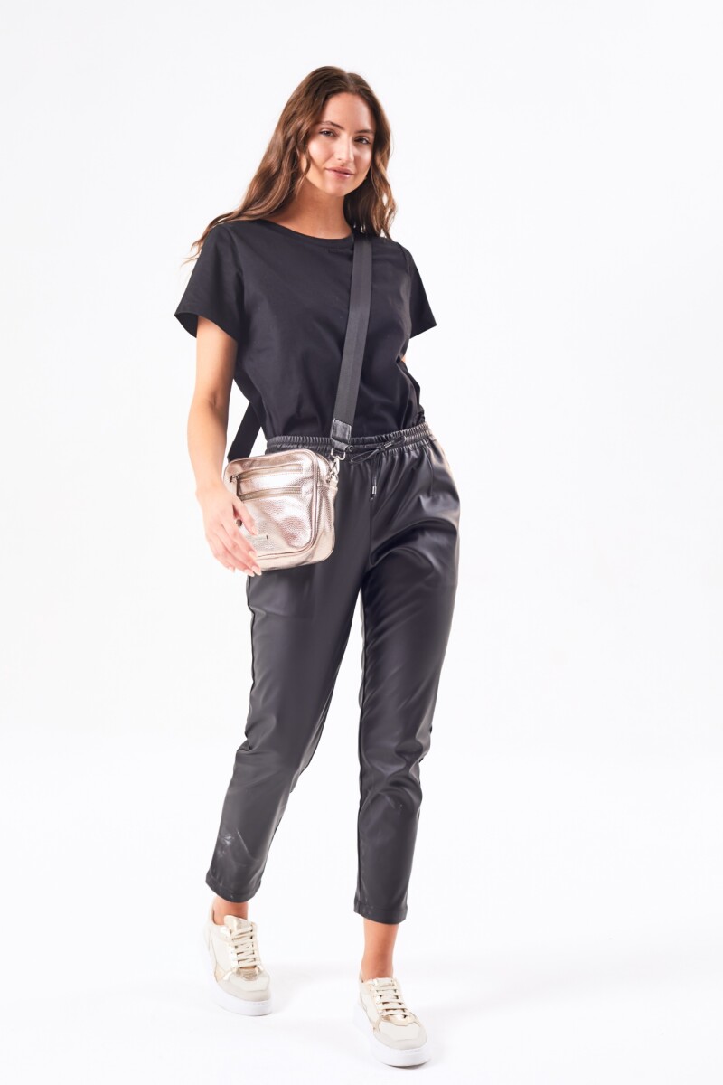 Remera Algodón Negro