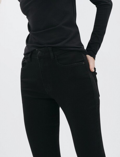PANTALÓN FLARE CINTURA MEDIA NEGRO