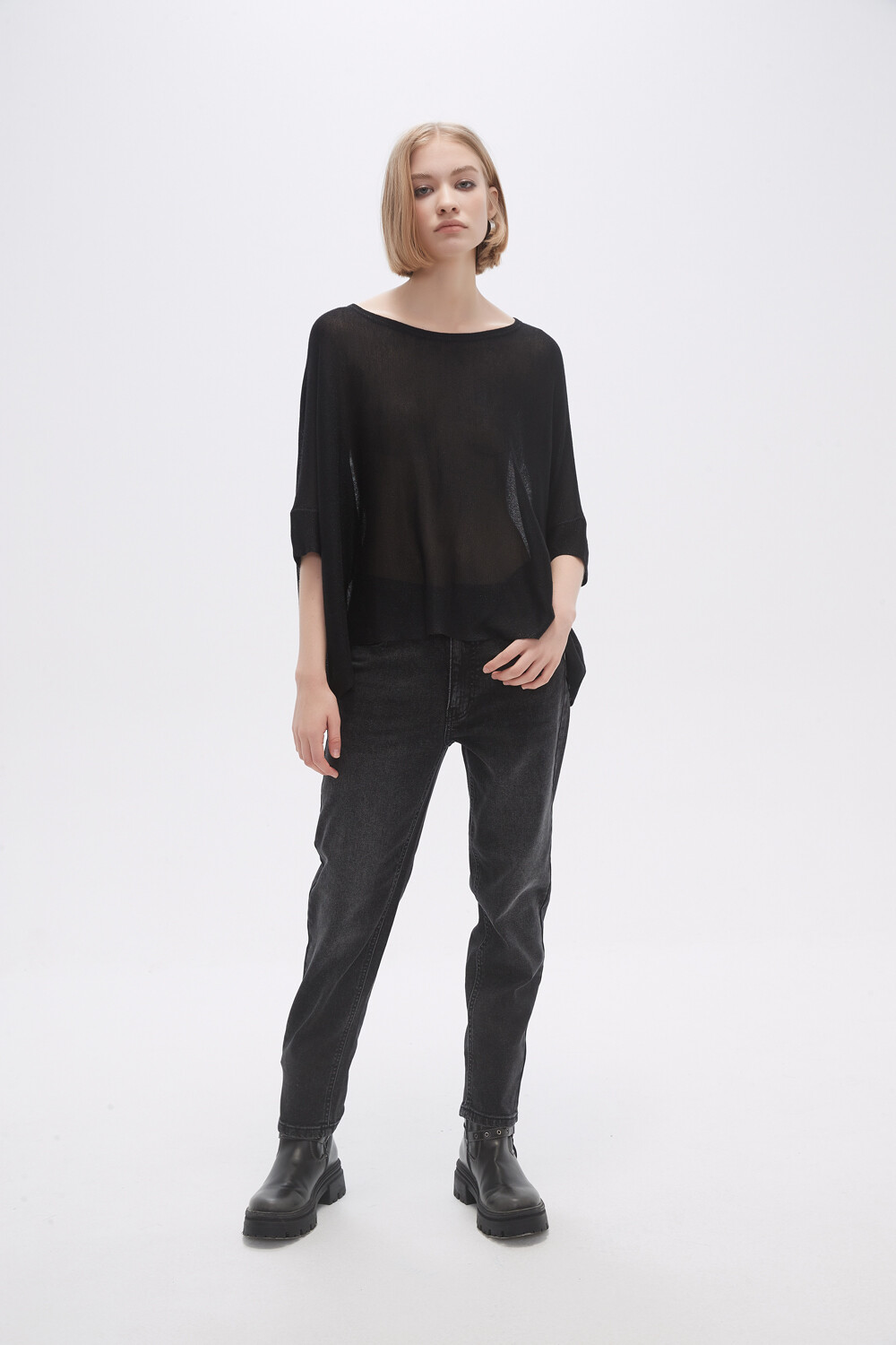 Remera Magnetus Negro