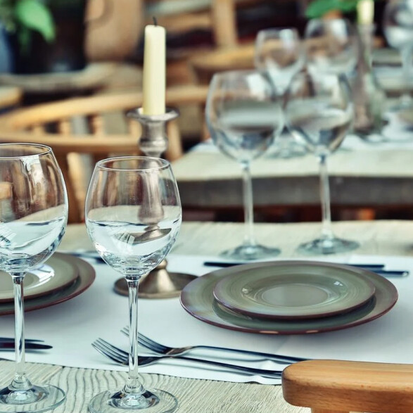 Plato hondo rústico porcelana verde 23cm. -TRAMONTINA TDC0005