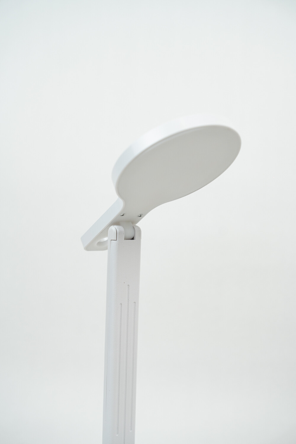 Lampara De Mesa Luciu Blanco