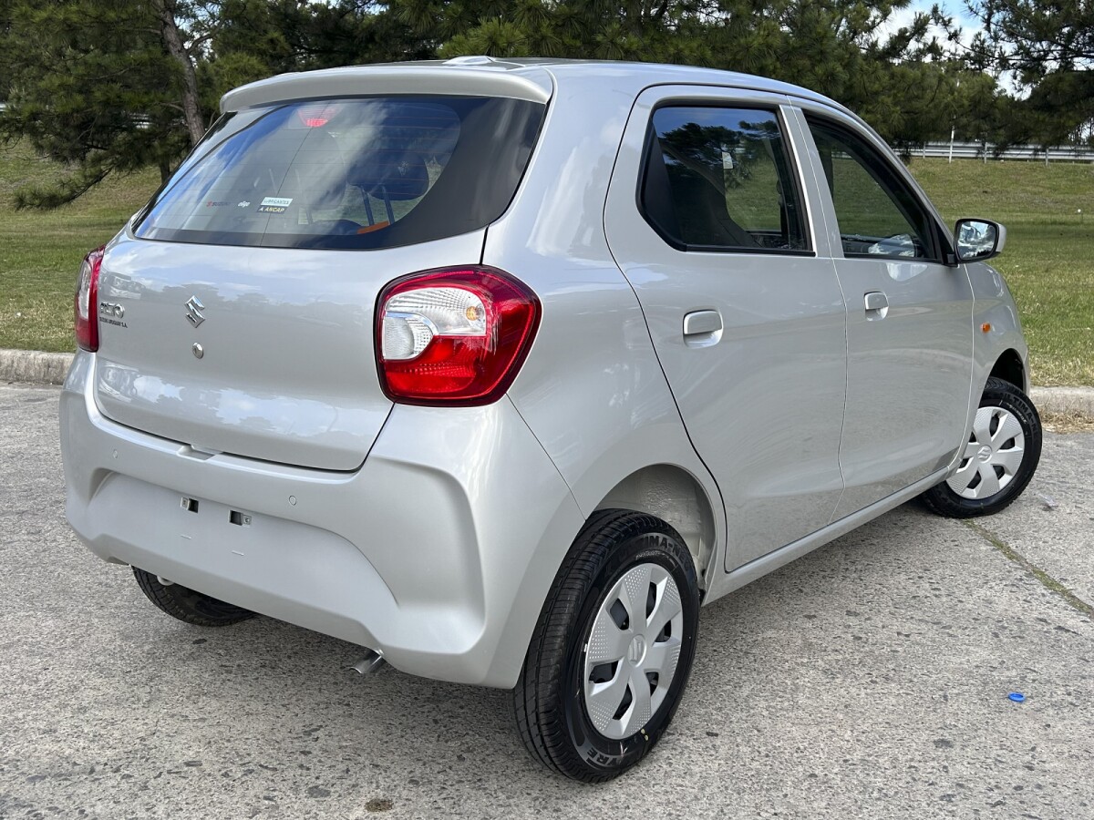 Suzuki Alto GL Extra Full 1.0 0KM | Permuta / Financia Suzuki Alto GL Extra Full 1.0 0KM | Permuta / Financia