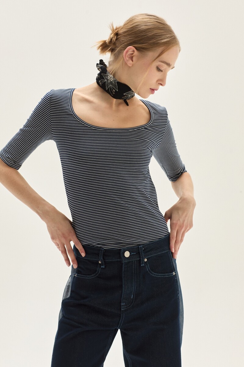 Remera Brandy Azul Marino