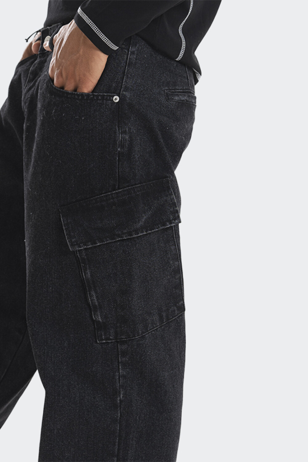 Pantalón Pulau Denim Cargo Negro