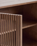 Aparador Beyla 4 puertas de chapa y madera maciza de fresno con acabado tono nogal 180 x 71,5 cm Aparador Beyla 4 puertas de chapa y madera maciza de fresno con acabado tono nogal 180 x 71,5 cm