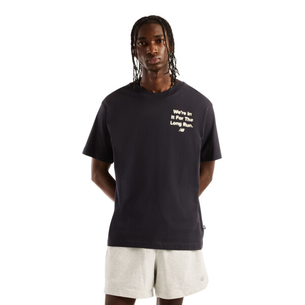 Remera New Balance Foggy Daze 1906 Hombre MT62R4SWDNT Gris Oscuro