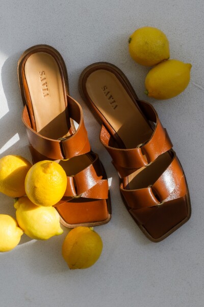 PRE VENTA SANDALIA NUDO Camel