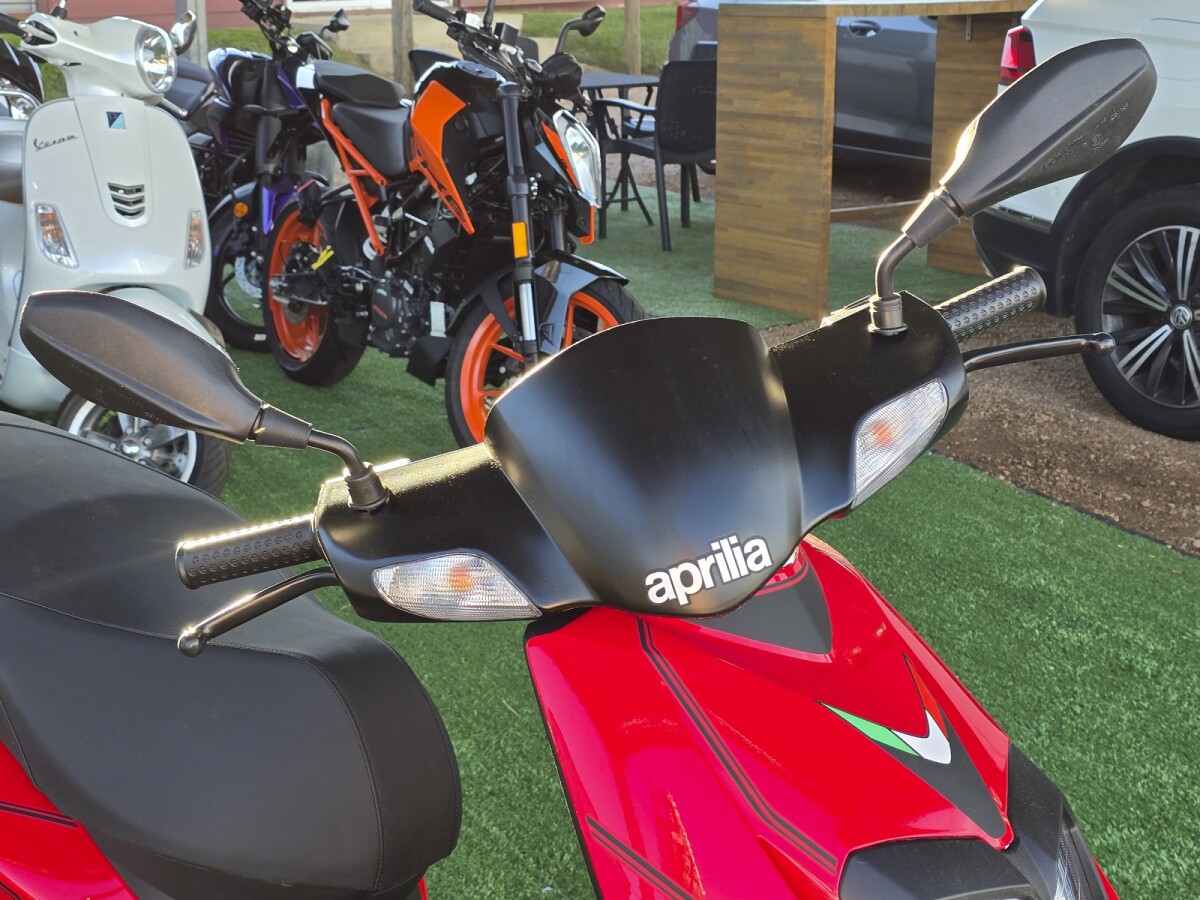 Aprilia Storm 125 SR 125 Storm Glossy | Permuta / Financia Aprilia Storm 125 SR 125 Storm Glossy | Permuta / Financia