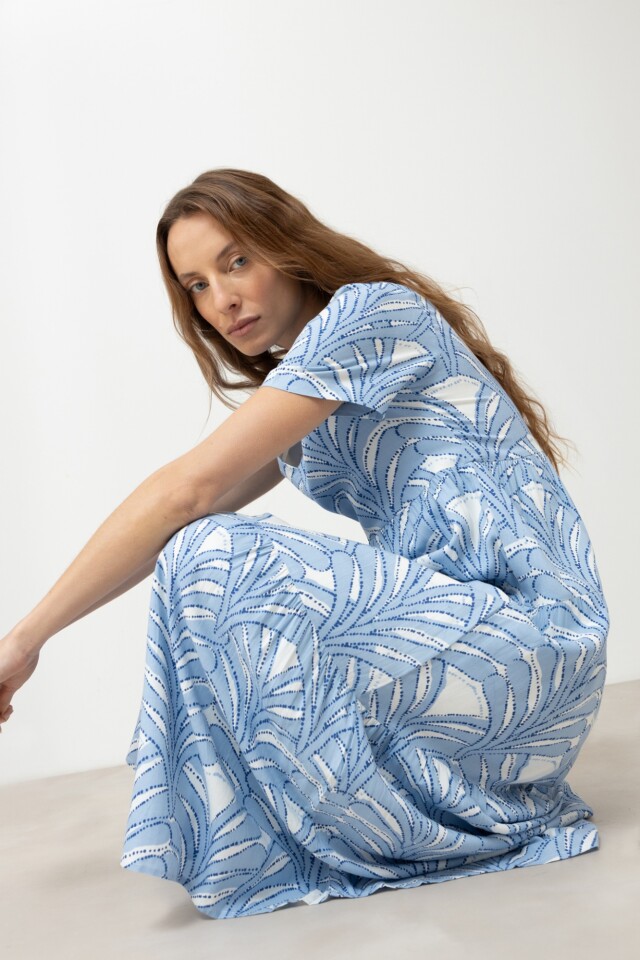 Maxi vestido manga corta estampado celeste