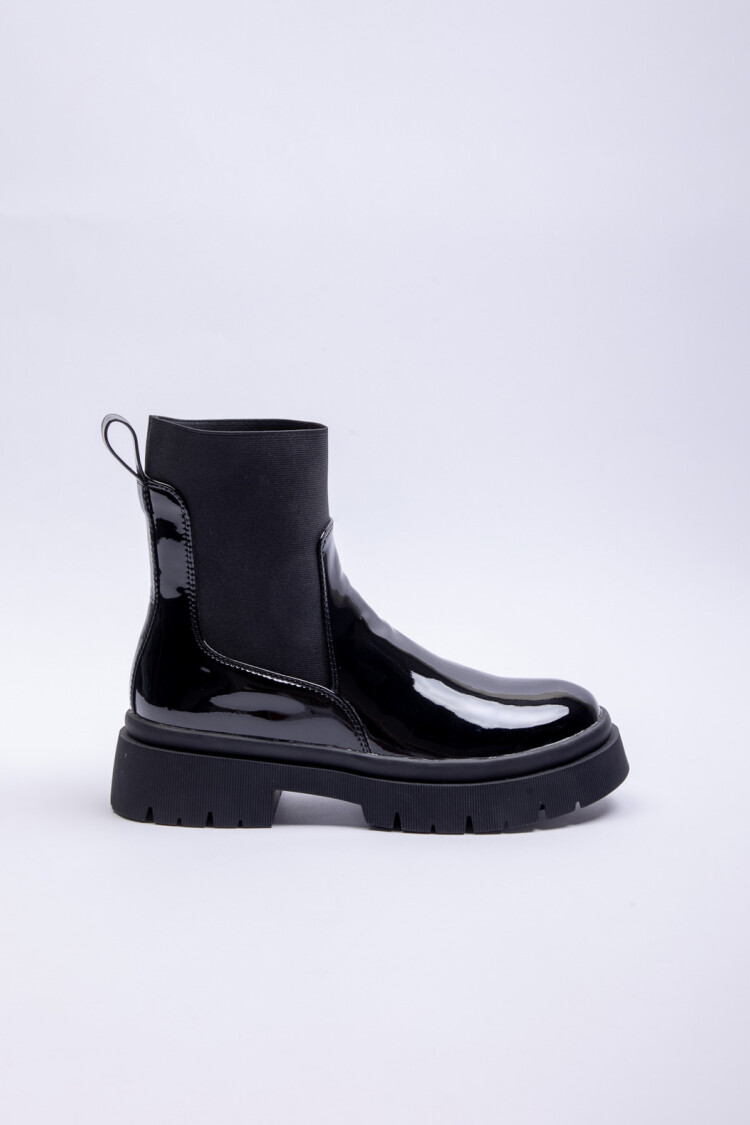 BOTA MIKEL Charol Negro