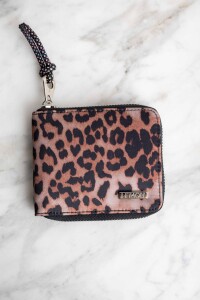 Billetera Animal Print Camel