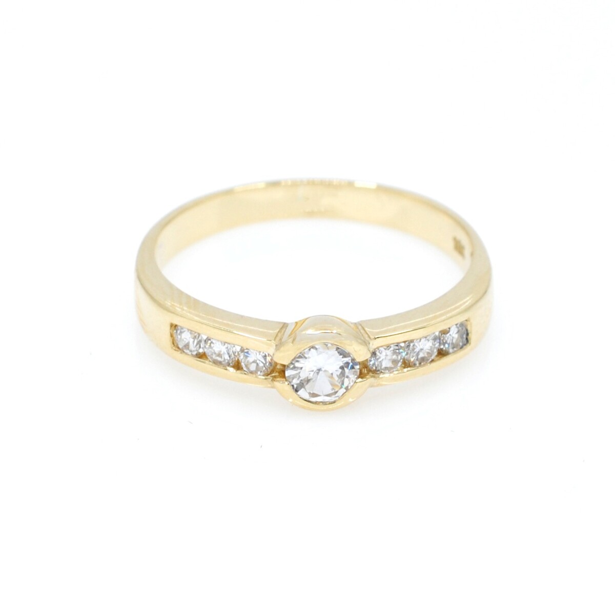 Anillo en oro 18k amarillo y brillantes 
