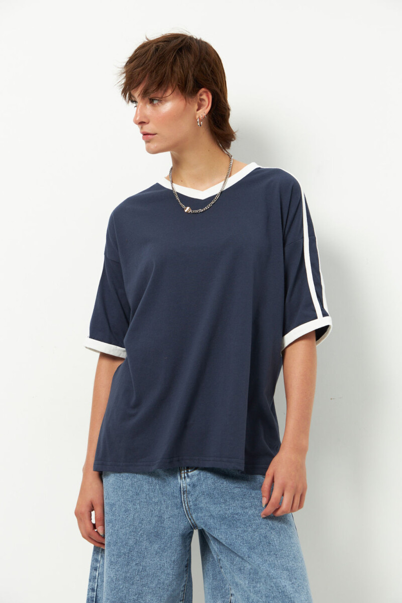 REMERA CALD Azul Marino