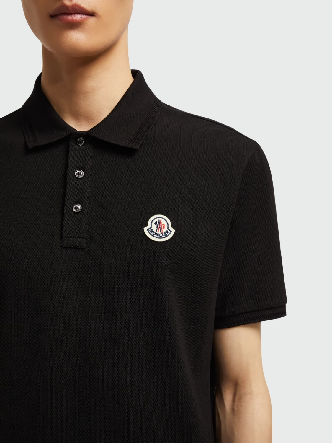 Moncler - Remera polo confeccionada en piqué de algodón Negro
