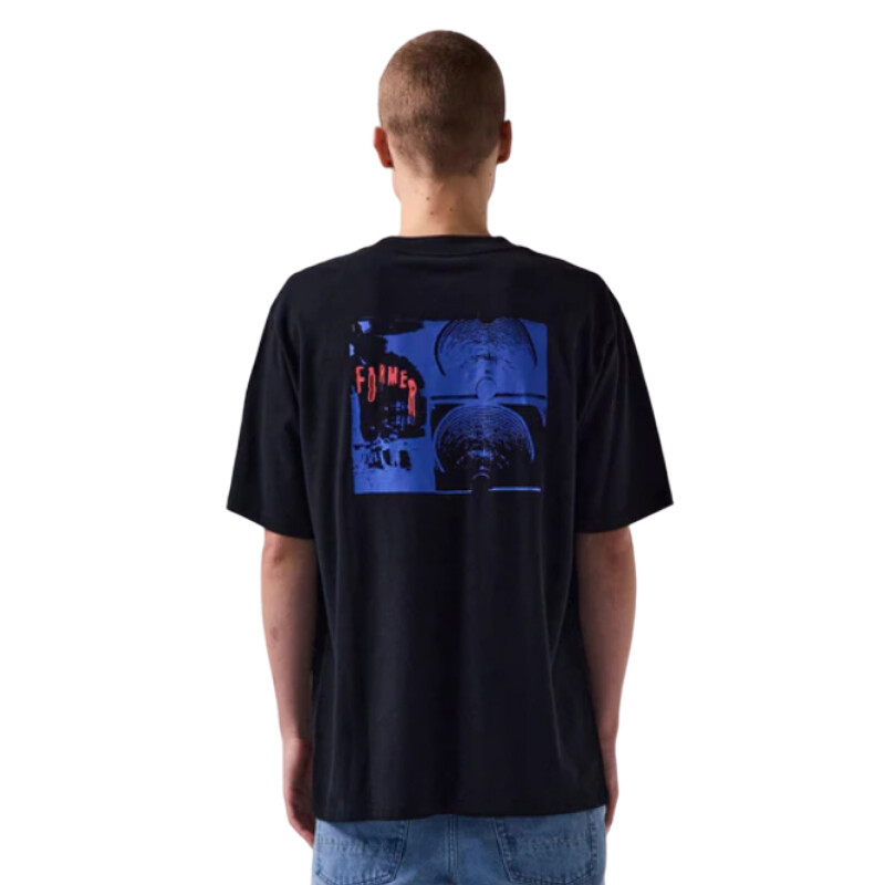 Remera Former Warpage Crux - Negro Remera Former Warpage Crux - Negro