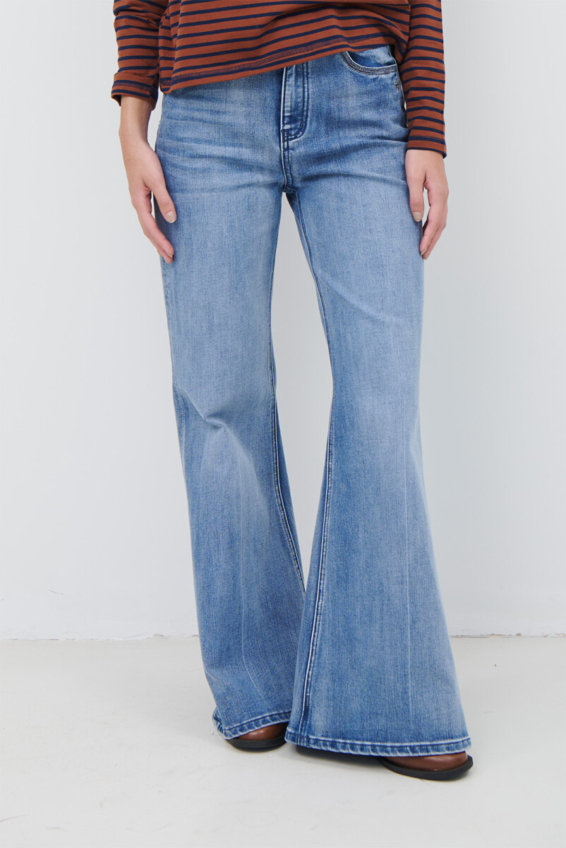 JEAN CHELSEA - AZUL CLARO 